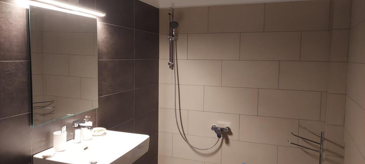 Aqua Apartment Artemida  Luaran gambar
